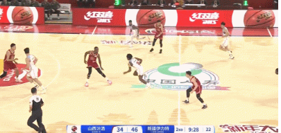 星空体育登录-惊心动魄：比赛中的激烈对决令人惊叹的简单介绍