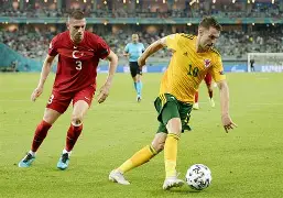 关于狭路相逢！威尔士队女突堕命的信息