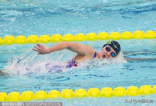 日本选手刷新游泳世界纪录,夺得金牌 日本选手刷新游泳世界纪录,夺得金牌