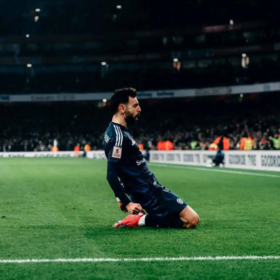 星空体育官网登录网址-关于曼城客场逼平，小组晋级前景明朗的信息