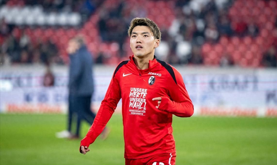 弗赖堡主场告捷,德甲中游球队崭露头角的简单介绍 弗赖堡主场告捷,德甲中游球队崭露头角的简单介绍