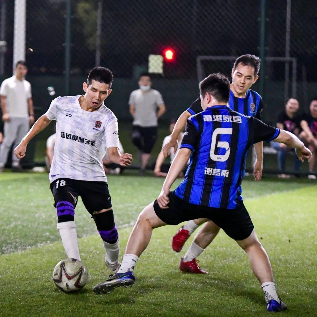 星空体育app下载-包含乌拉圭前锋打破球队进球纪录，将激发队友信心？的词条