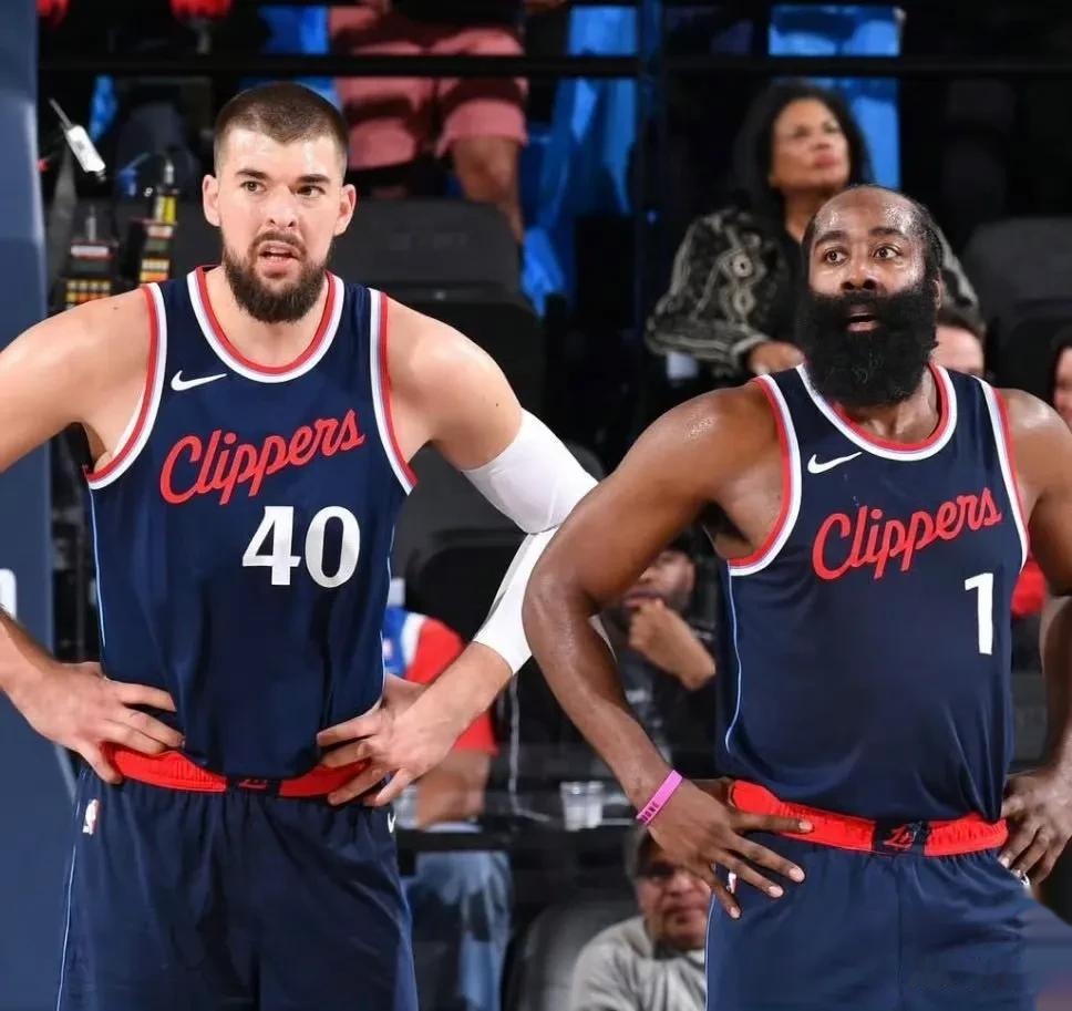 关于格局开阔，球队以大比分击败对手的信息