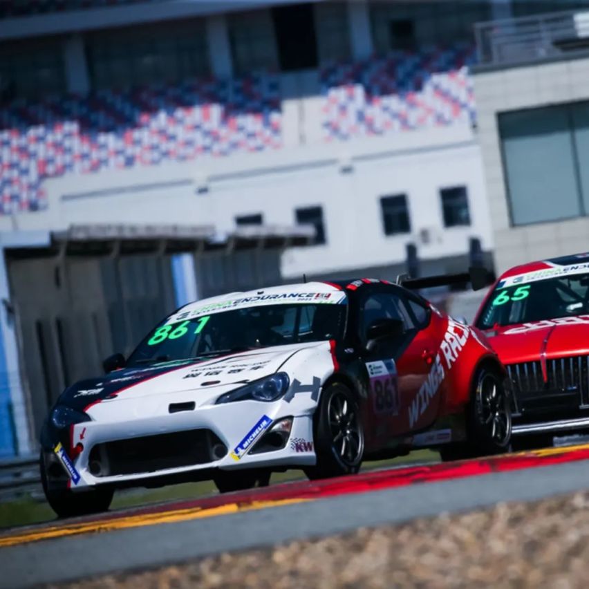 关于双方豪强将在球场上一决高下的信息 关于双方豪强将在球场上一决高下的信息