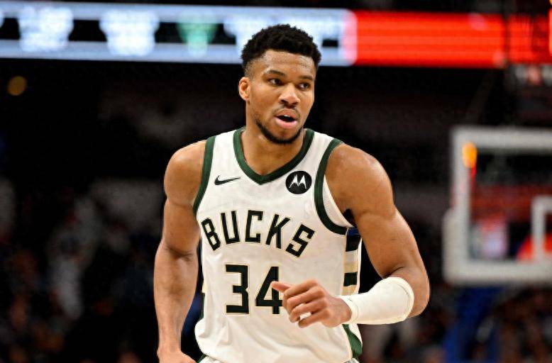 雄鹿客场逆转湖人，安特托昆博助球队断胜利的简单介绍