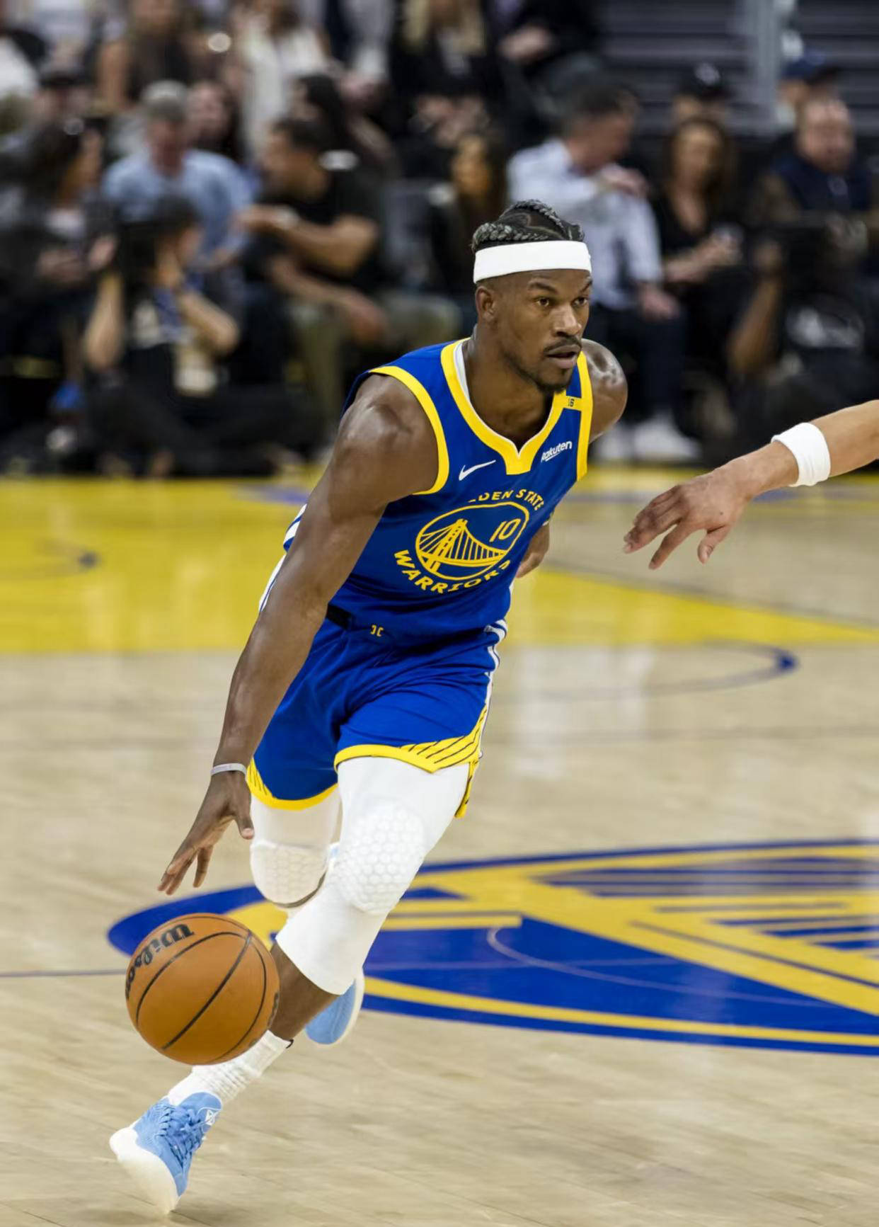 勇士队两连败,库里状态低迷遭质疑的简单介绍 勇士队两连败,库里状态低迷遭质疑的简单介绍