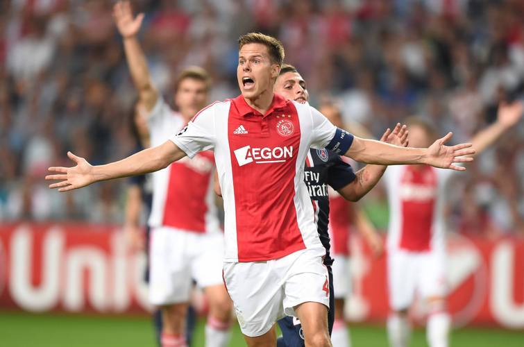 星空体育官方入口-包含阿尔克马尔领衔荷甲得分榜，个人能力抢眼的词条