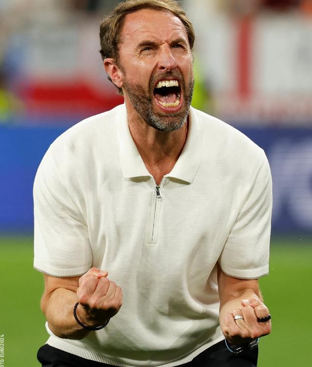 芬兰队斗志昂扬，成功晋级欧国联半决赛的简单介绍