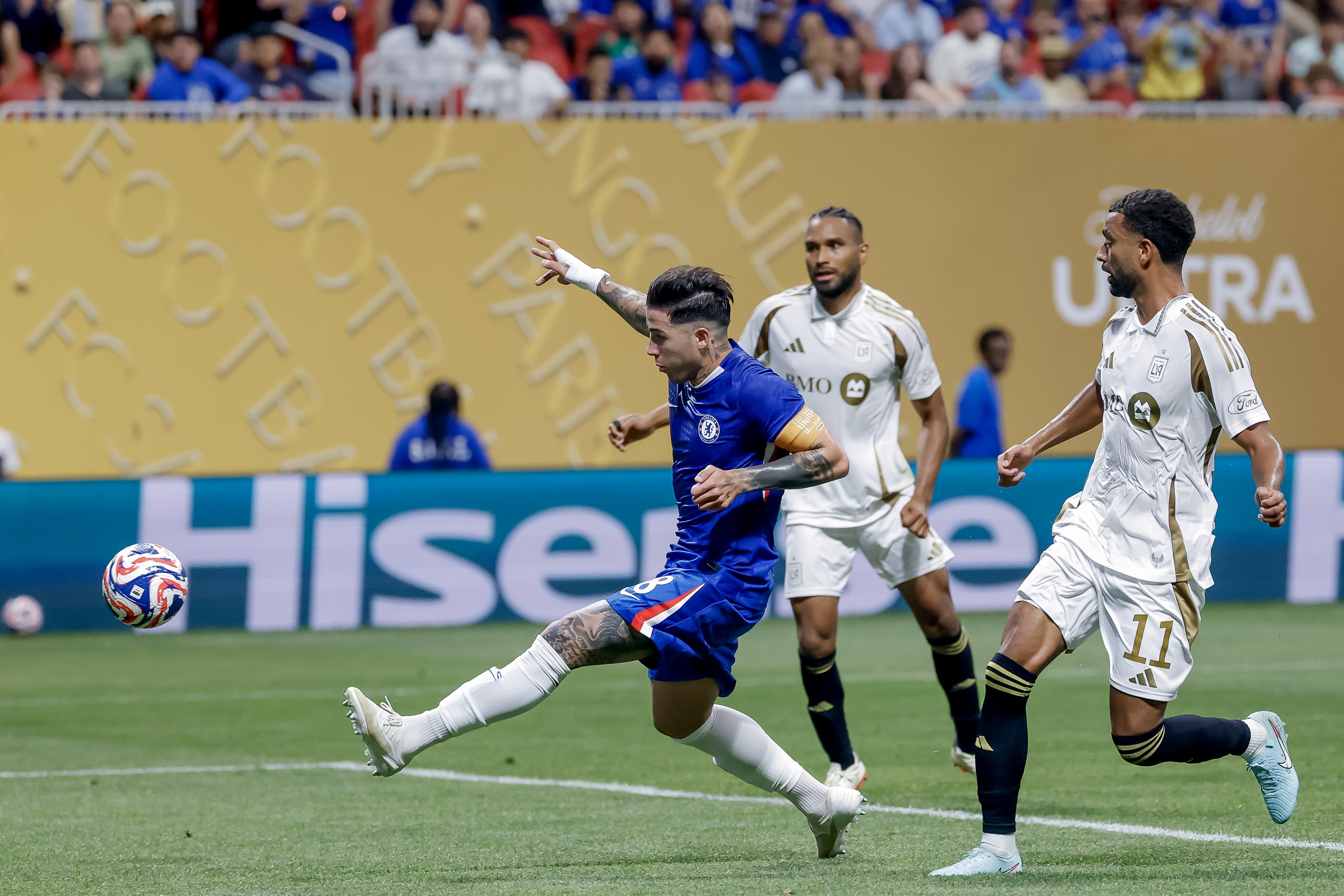 热血激战！世界级足球联赛精彩纷呈