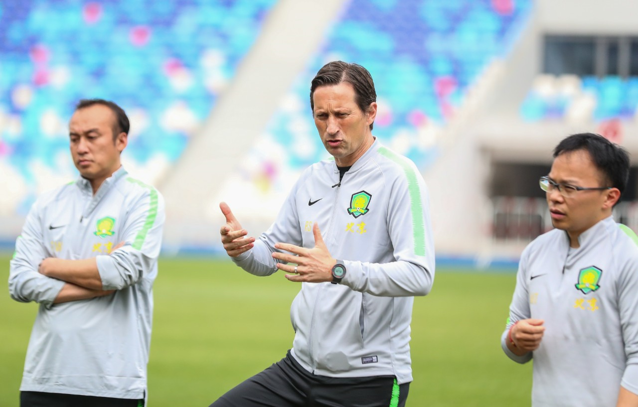 星空体育网页版登录入口-包含河南建业遭遇挑战，球队面临压力的词条