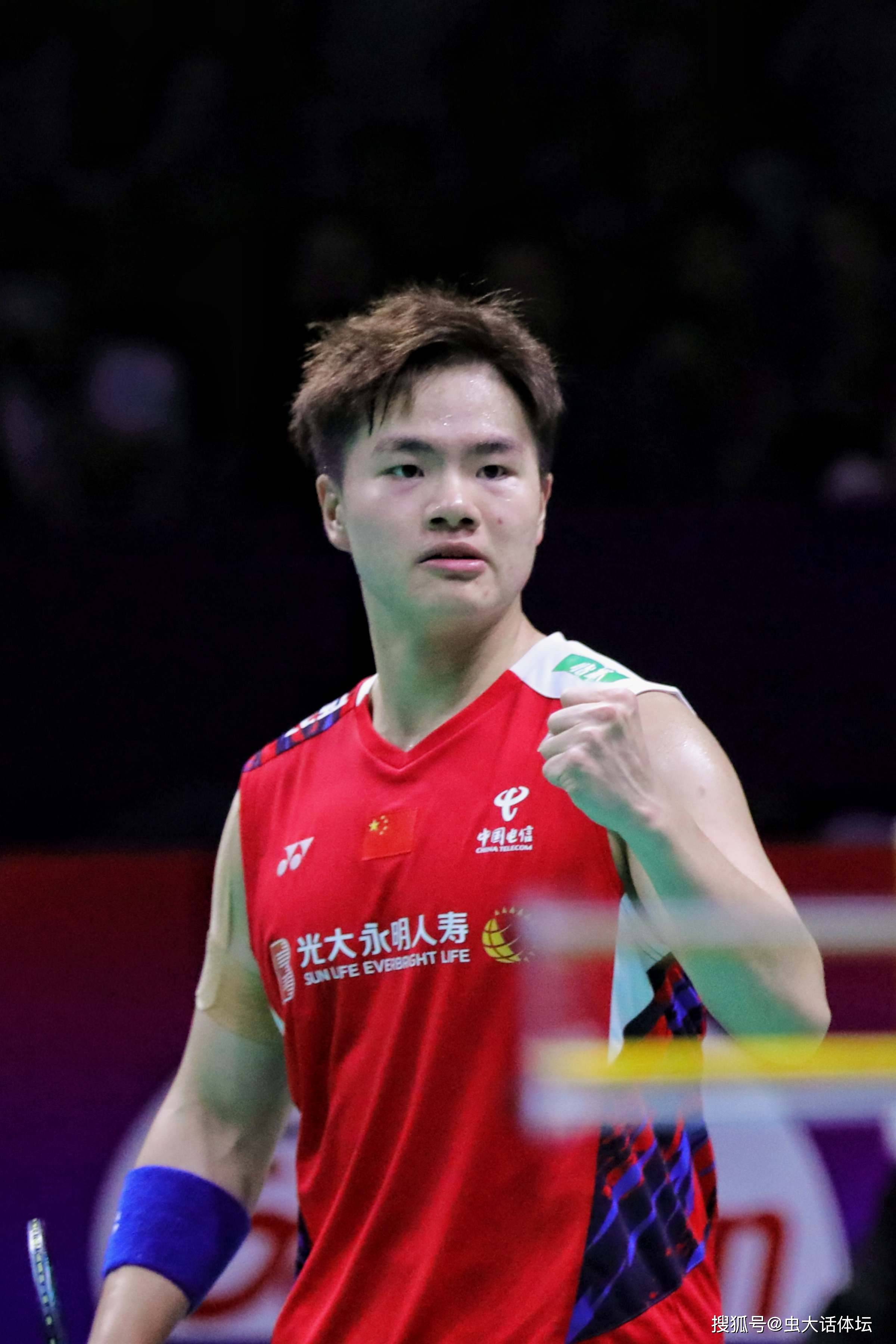 星空体育网页版登录入口-中国羽毛球选手实力碾压晋级