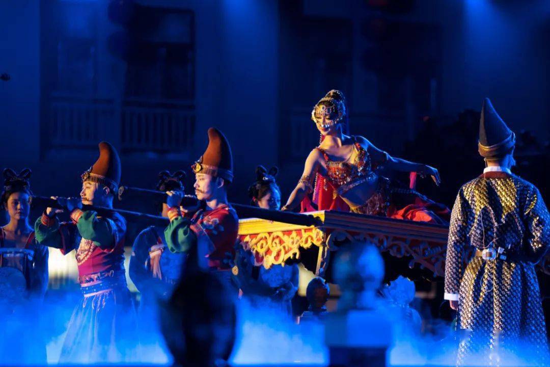 星空体育官方-包含精彩回放！比赛后的重播让人再次沉浸其中的词条