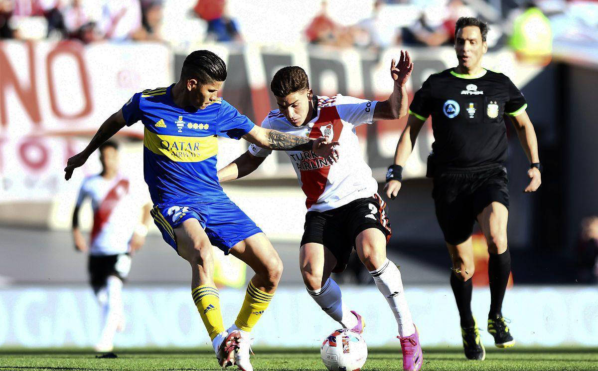 河床外援训练状态火热,世俱杯淘汰赛关键战的简单介绍 河床外援训练状态火热,世俱杯淘汰赛关键战的简单介绍