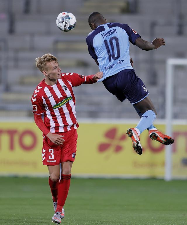 包含柏林赫塔战平弗赖堡，积分榜上仍处中游位置的词条