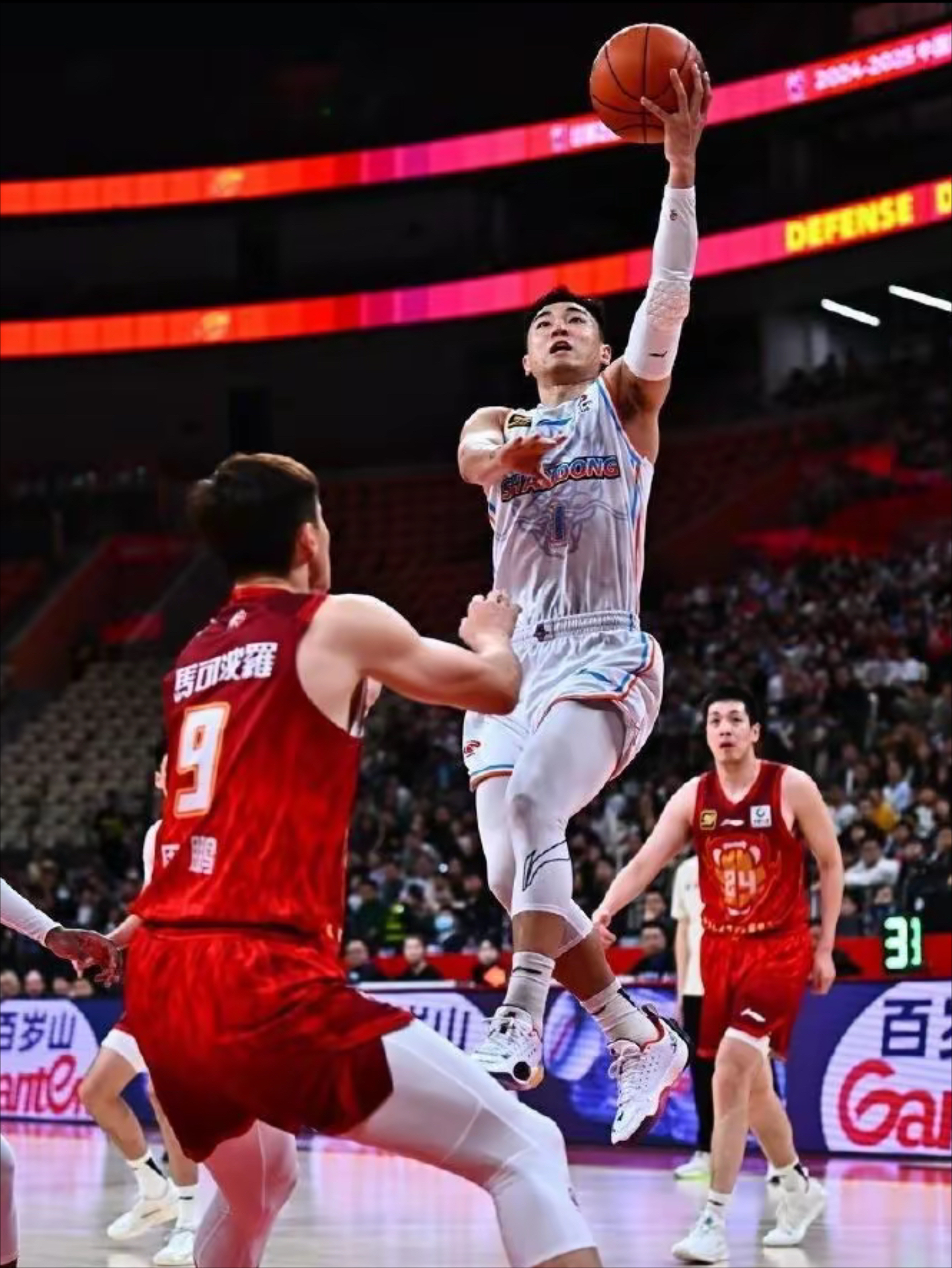 深圳男篮负于青岛队,失去连胜 深圳男篮负于青岛队,失去连胜