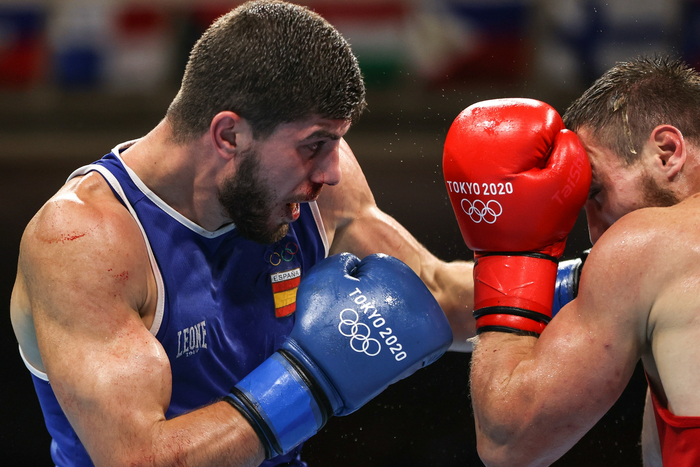 关于西班牙拳击队选手力压群雄！的信息