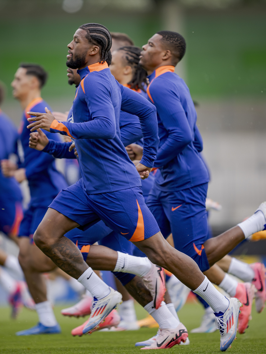 星空体育登录入口-阿尔巴尼亚队训练备战欧洲杯预选赛，积极态度的简单介绍